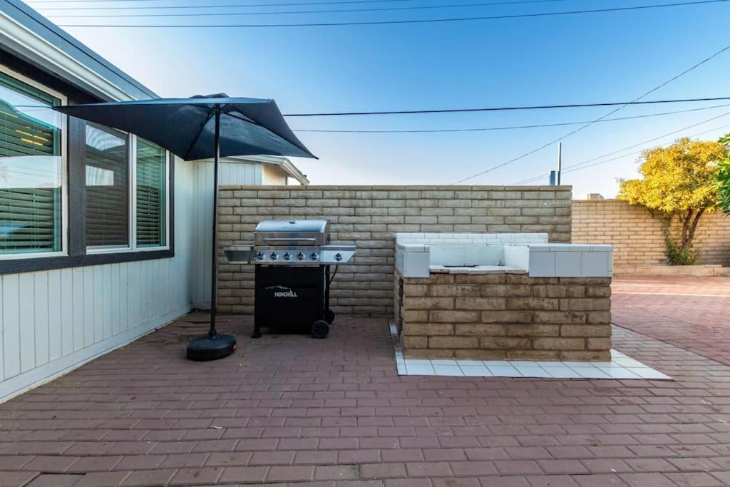 New Midtown Modern Studio With Backyard Phoenix Exterior photo