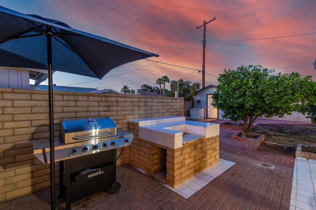 New Midtown Modern Studio With Backyard Phoenix Exterior photo